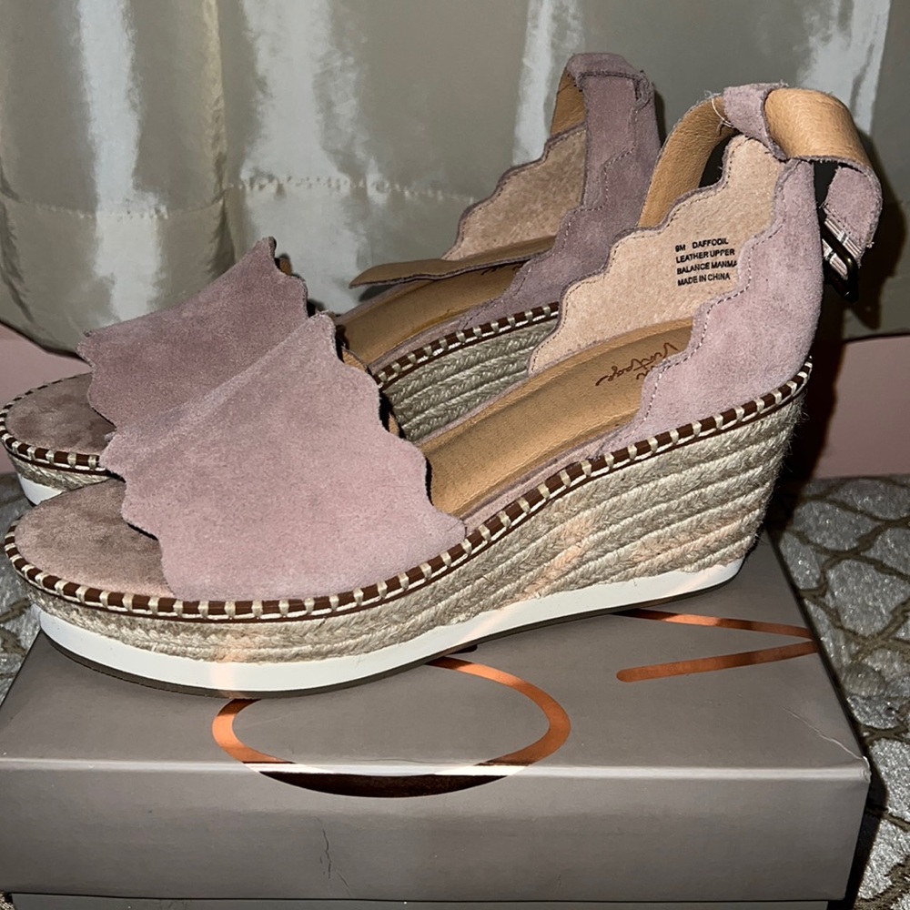 Crown vintage wedge sandal size 9